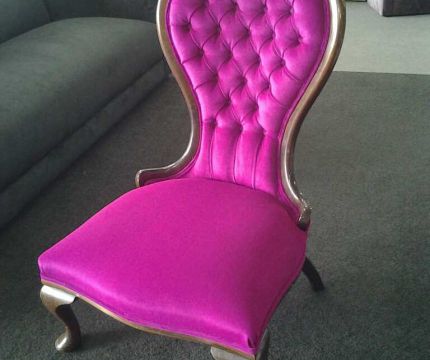 hot pink bedroom chair.jpg